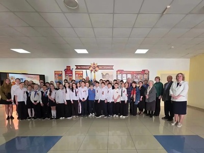 Участники и гости мероприятия «Подвигу жить в веках!»